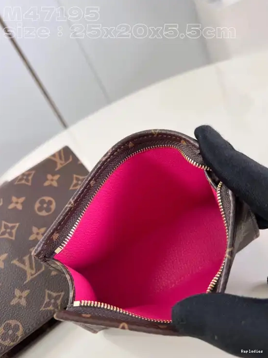 Cheap Toilet Pouch-25*20*5.5cm VUITTON Trio LOUIS 0623